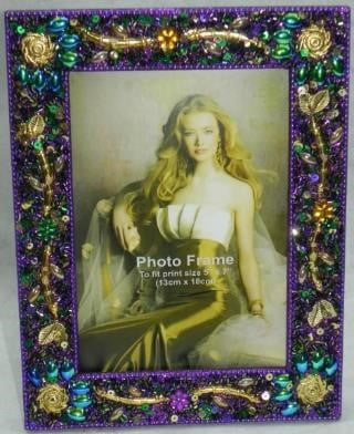 4" x 6" Purple Jeweled Frame w Gold Leaves